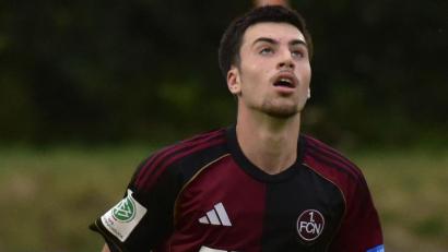 Bild: mhs
Noah Keller traf im Derby gegen die SpVgg Greuther Fürth im dritten Spiel in Folge für die U19 des Clubs.