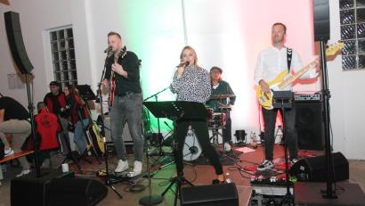 Bild: pi
Die Band "Bussi Baby" begeistert auf der ganzen Linie.