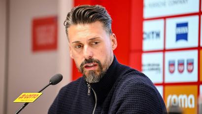 Bild: Harry Langer/dpa
Ein medizinischer Notfall in Heidenheim schockt auch Sandro Wagner.