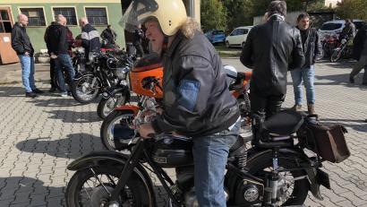 Bild: ge
Dieser Fan ist mit seiner uralten Adler M 250 angereist.
