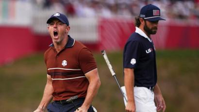 Bild: Matt Slocum/AP/dpa
Rory McIlroy und das europäische Team haben beim Ryder Cup viel mehr zu bejubeln als die Gastgeber.