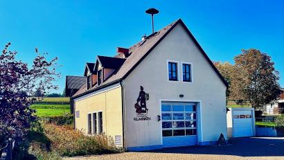Symbolbild: Krones
Das Feuerwehrhaus der FFW Kemnath ist mehr als 30 Jahre alt.