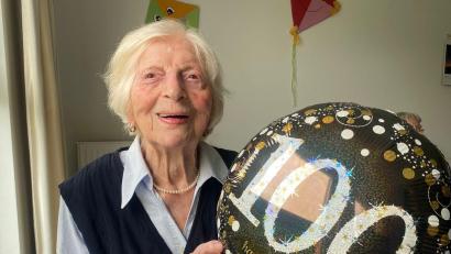 Bild: rn
In geselliger Runde feierte Justine Hupp ihren 100. Geburtstag