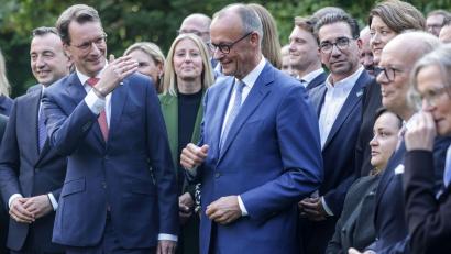 Bild: Oliver Berg/dpa
Bundeskanzler Friedrich Merz (CDU) hat die Wahlerfolge der CDU bei den Kommunalwahlen in NRW gelobt.