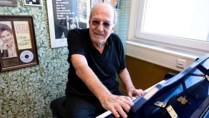 Bild: Sven Hoppe/dpa
Mehr als 2.000 Lieder hat Ralph Siegel geschrieben. (Archivbild)