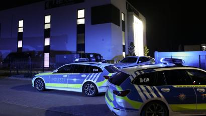 Bild: ---/dpa
Der mutmaßliche Schütze stellte sich nach der Tat den Behörden in Frankreich. (Archivfoto)