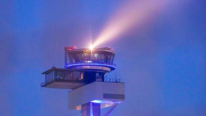 Bild: Andreas Arnold/dpa
Die Maschine landete etwa eine halbe Stunde nach dem Start wieder in Frankfurt. (Archivfoto)