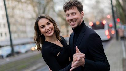 Bild: Rolf Vennenbernd/dpa
Renata und Valentin Lusin haben bereits eine gemeinsame Tochter, die 2024 geboren wurde. (Archivbild)