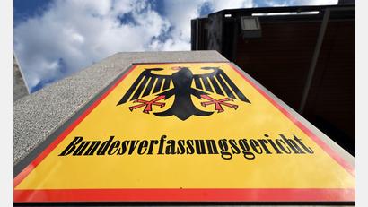 Bild: Uli Deck/dpa
Das Bundesverfassungsgericht hat eine Verfassungsbeschwerde gegen die Verwendung von Anom-Chat-Daten geprüft. (Archivbild)