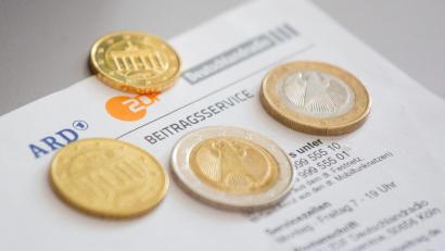 Bild: Fernando Gutierrez-Juarez/dpa-Zentralbild/dpa-tmn
Das Bundesverwaltungsgericht verhandelt über eine Klage gegen den Rundfunkbeitrag. (Symbolbild)