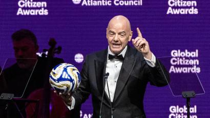 Bild: Stefan Jeremiah/FR171756 AP/AP/dpa
Fußball-Weltverbandschef Gianni Infantino spricht auch über politische Themen.