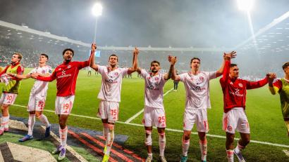 Bild: Christoph Reichwein/dpa
Fortuna-Jubel nach dem Sieg in Bochum. (Archivfoto)