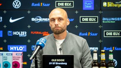 Bild: Laszlo Pinter/dpa
Ole Book hat seinen Vertrag als Sportvorstand der SV Elversberg verlängert.