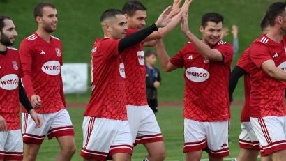 Bild: Dieter Jäschke
Grund zum Juben gab's bei der SpVgg Vohenstrauß genug. Mit 7:1 fertigte die Gastgeber den FC Weiden-Ost ab.