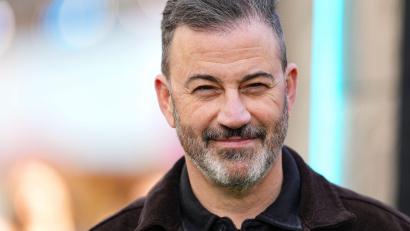 Bild: Scott A Garfitt/Invision/dpa
Late-Night-Show von Jimmy Kimmel ist wieder bei mehr lokalen TV-Stationen im Programm. (Archivbild)