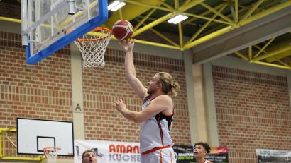 Bild: Dieter Jäschke
Jonas Meißner versenkt den Ball sicher im Korb.