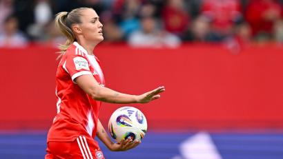 Bild: Sven Hoppe/dpa
Flach spielen, hoch gewinnen: Bayerns Georgia Stanway.