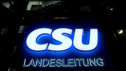 Bild: picture alliance / Sven Hoppe/dpa
Auf die Parteizentrale der CSU in München wurde mutmaßlich ein Brandanschlag verübt. (Archivbild)