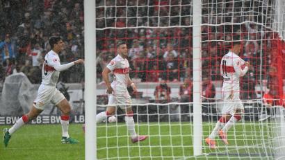 Bild: Bernd Weißbrod/dpa
Bilal El Khannouss führt den VfB Stuttgart zum nächsten Heimsieg.