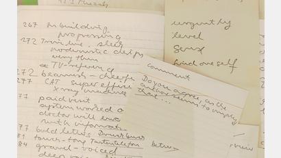 Bild: Literaturhaus Oberpfalz
Helga Pfetschs Notizen zu Don Delillos "Weißes Rauschen" sind Teil der Sonderausstellung "Welt aus Sprachen. Literatur übersetzen" im Literaturhaus Oberpfalz.