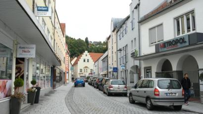 Symbolbild: Hirsch
Auch im Schwandorfer Stadtrat löste eine Schlägerei in der Schwaigerstraße vor einigen Tagen Besorgnis aus.