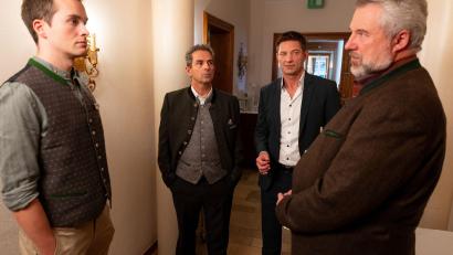 Bild: Markus Sapper/ZDF/dpa
Zu Beginn der neuen Staffel ermitteln Stadler und Hansen zu einer Familienfehde.
