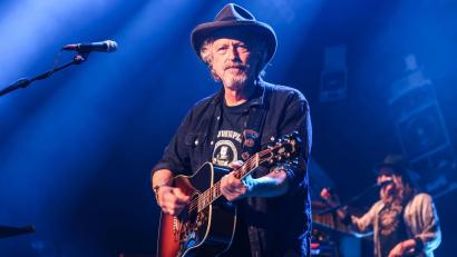Bild: Oliver Berg/dpa
2026 wird für BAP das Jahr der Jubiläen: Die Band wird 50 Jahre alt, Wolfgang Niedecken 75. Das wird gebührend gefeiert (Archivbild).