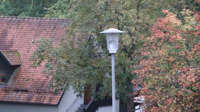 Bild: gru
In allen Ortsteilen der Gemeinde Edelsfeld soll die Straßenbeleuchtung auf LED umgestellt werden. 91 Lampen werden im nächsten Schritt getauscht.