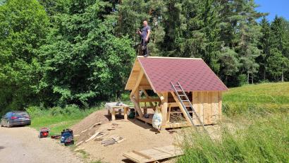 Bild: Thomas Pickel
Die Wetterschutzhütte und Infotafeln von Thomas Pickel unterstützt beispielsweise die Frankenpfalz .