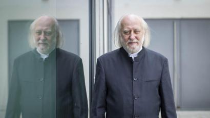 Bild: Neumayr/Leo/APA/dpa
Krasznahorkai erscheint im Deutschen bei S. Fischer (Archivbild).