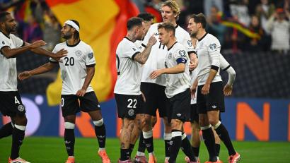 Bild: Tom Weller/dpa
Die Nationalmannschaft erfreut wieder ihre Fans.