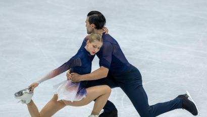 Bild: Peter Kneffel/dpa
Minerva Hase (l) und Nikita Volodin mussten sich in Georgien deutlich geschlagen geben. (Archivbild)