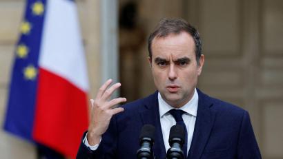 Bild: Stephanie Lecocq/Reuters Pool/AP/dpa
Gelingt Lecornu die politische Gratwanderung im zweiten Versuch? (Archivbild)