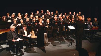 Bild: Anne Maugard/Ensemble Vocal
Das Ensemble Vocal de Périgueux, das von Freitag bis Montag in Amberg zu Gast ist, gestaltet das Festkonzert zur 60-jährigen Städtepartnerschaft zwischen Amberg und Périgueux mit.