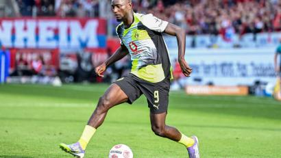 Bild: Harry Langer/dpa
Guirassy soll am Dienstag wieder in Dortmund trainieren