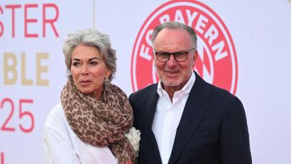 Bild: Felix Hörhager/dpa
Dankte seiner Ehefrau Martina: Karl-Heinz Rummenigge.