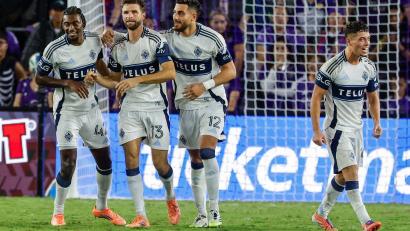 Bild: Kevin Kolczynski/AP/dpa
Thomas Müller jubelt mit den Vancouver Whitecaps über seinen Treffer in der Nachspielzeit zum 2:1-Erfolg in Orlando.
