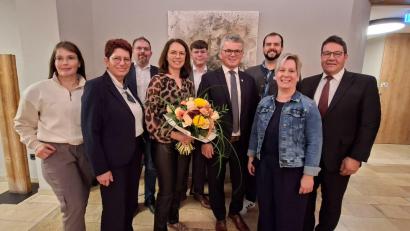 Bild: Jan Lange
Die CSU Neunburg setzt weiter auf Martin Birner (Vierter von rechts) als Bürgermeister. Hier bei der Nominierungsversammlung im Kreis seiner Unterstützer.