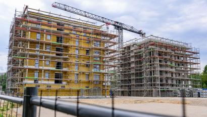 Bild: Patrick Pleul/dpa
Hohe Mieten sind ein Problem für die Wirtschaft. (Archivbild)