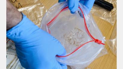 Symbolbild: Jens Schlueter
Eine Tüte mit einem verdächtigen Pulver wurde der Polizei aus der Agentur für Arbeit in Schwandorf gemeldet.