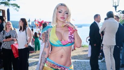 Bild: Annette Riedl/dpa
Rappern Katja Krasavice hat Ärger mit der Justiz. (Archivbild)
