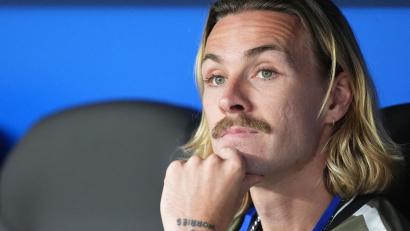 Bild: Marcus Brandt/dpa
Die Debatte um Kapitän Jackson Irvine bewegt den FC St. Pauli. (Archivbild)