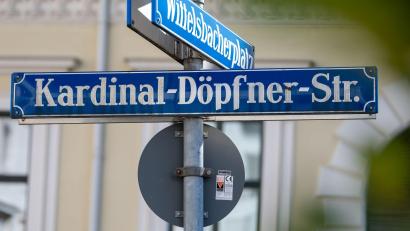 Bild: Leonie Asendorpf/dpa
Für die Namen von Straßen sollen Bürger in einem Wettbewerb Vorschläge einreichen. (Symbolbild)