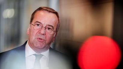 Bild: Kay Nietfeld/dpa
Der Verteidigungsminister kritisiert, dass zentrale Punkte seines Gesetzentwurfs geändert wurden, bevor dieser überhaupt in den Bundestag eingebracht worden ist. (Archivbild)