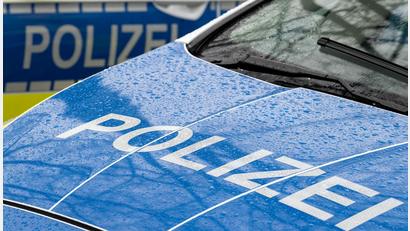 Bild: Soeren Stache/dpa
Ein Hund verstirbt nach einem Spaziergang in Ansbach. Die Polizei geht von einem Giftköder aus. (Symbolbild)