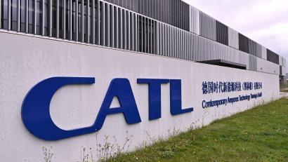 Bild: Martin Schutt/dpa
Der Batteriehersteller CATL erweitert sein Testzentrum bei Arnstadt.