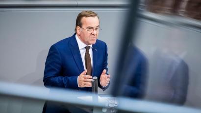 Bild: Christoph Soeder/dpa
Bundesverteidigungsminister Boris Pistorius (SPD) wirbt im Bundestag für sein Wehrdienstmodell, zeigt sich aber offen für Kompromissvorschläge.