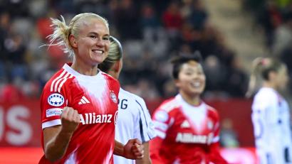 Bild: Sven Hoppe/dpa
Pernille Harder traf per Kopf zum 1:0 für die Münchnerinnen.