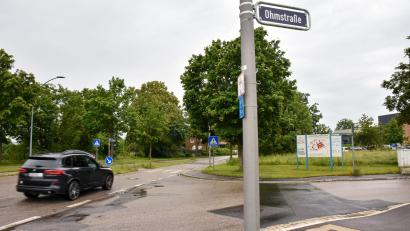 Bild: Stephan Huber
Die Einmündung der Ohmstraße in die Werner-von-Siemens-Straße in Amberg. Hier kommt es wegen des Anschlusses der Kümmersbrucker Westumgehung zu Verkehrsbehinderungen.