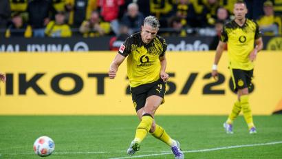 Bild: Bernd Thissen/dpa
Nico Schlotterbeck steht noch bis 2027 beim BVB unter Vertrag - und danach? (Archivbild)